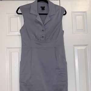 Grey sleeveless dress with pockets!